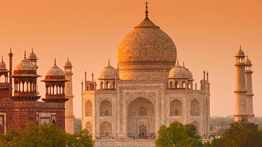 https://indiatraveloop.com/Agra Image